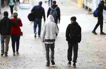 Sul e Sudeste começam semana com frio; alerta de seca no Centro-Oeste